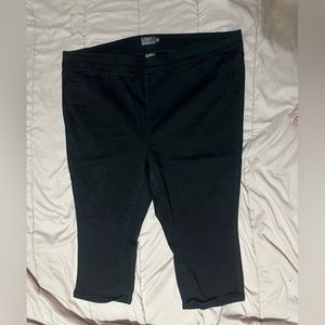 Torrid Pull on Super Soft Jeans Size 5